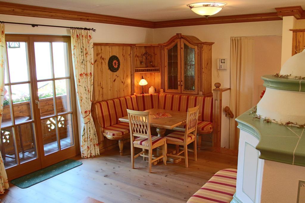 סנט גילגן Ferienwohnung Schossleitner - Der Wohlfuehl-Ansitz Am Wolfgangsee Mit Weitblick חדר תמונה